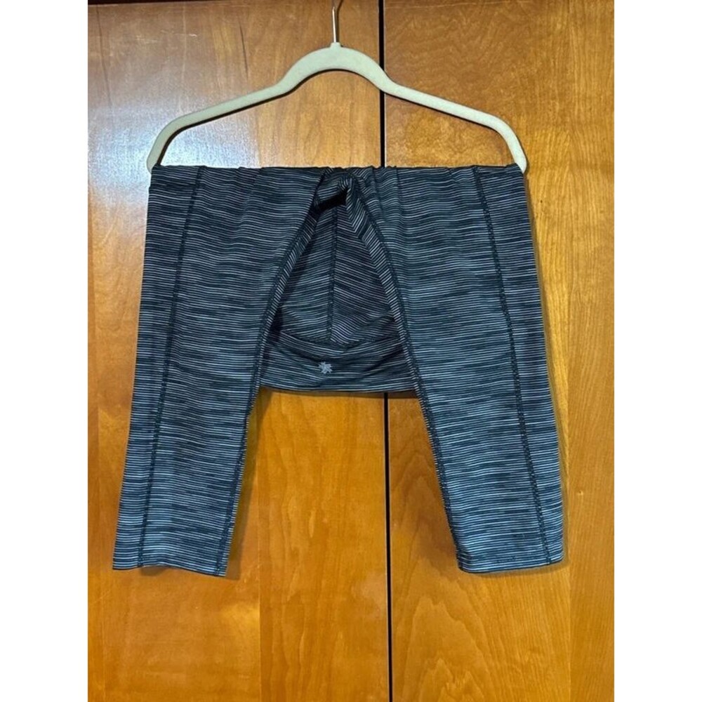 Lot of 3 Capri Leggings - Picture 7 of 10